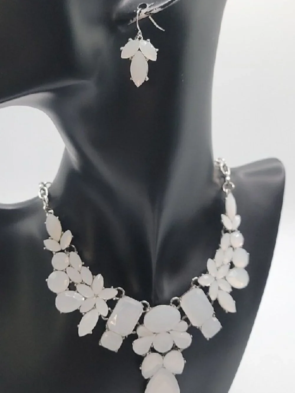 Charming Charlie White Opal Glass Statement Bib Necklace Earring Set Silvertone